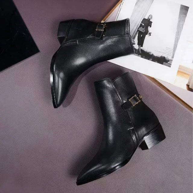 2016 Valentino women Boots in Calfskin leather