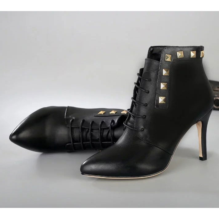 2016 Valentino women Boots in Calfskin leather