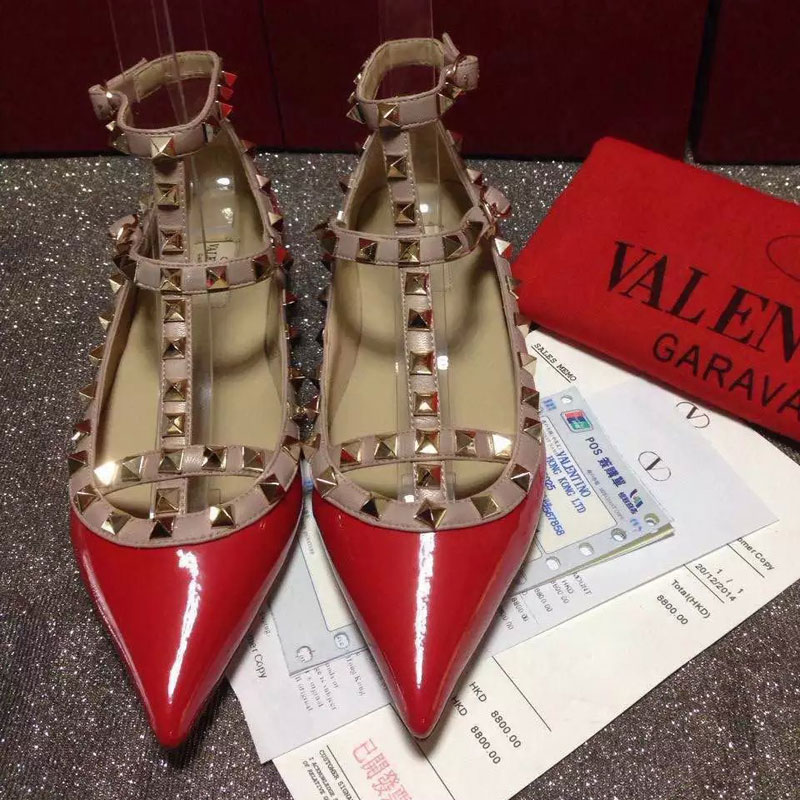 2016 Valentino women Flat shoes in patent leather with Rivet