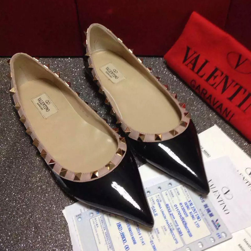 2016 Valentino women Flat shoes in patent leather with Rivet