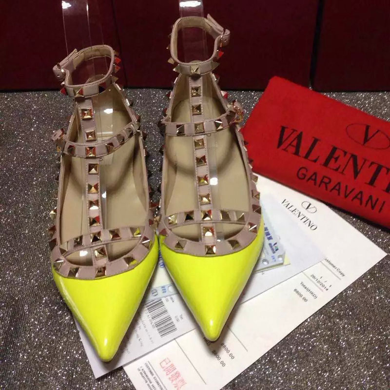 2016 Valentino women Flat shoes in patent leather with Rivet