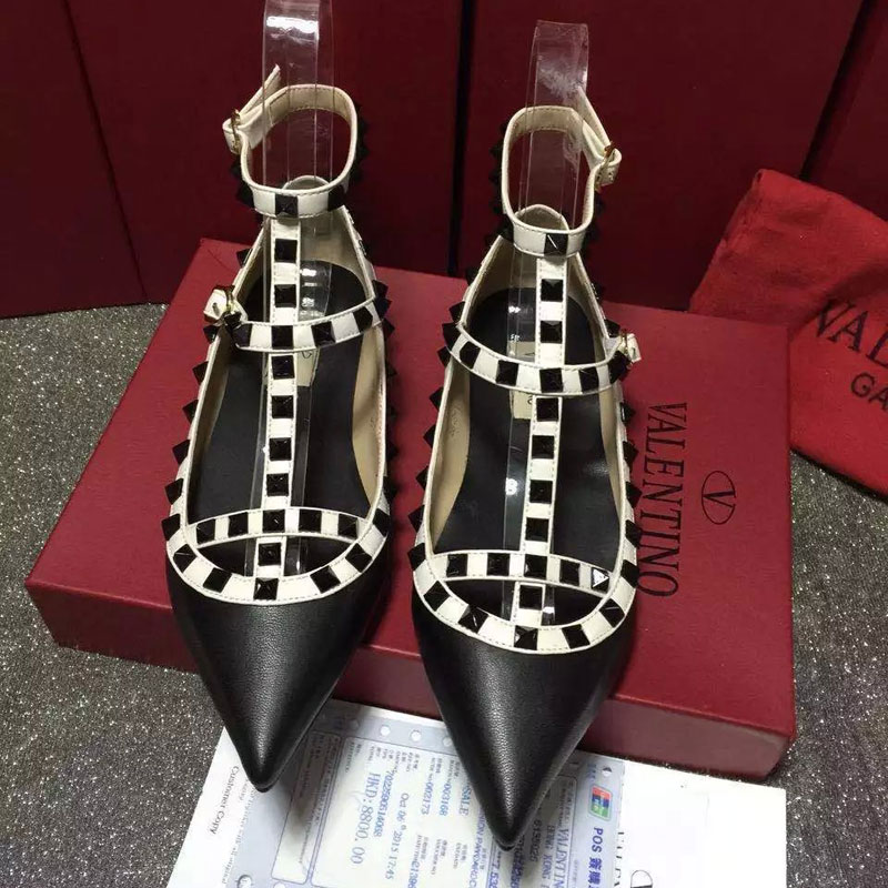 2016 Valentino women Flat shoes in sheepskin leather with Rivet