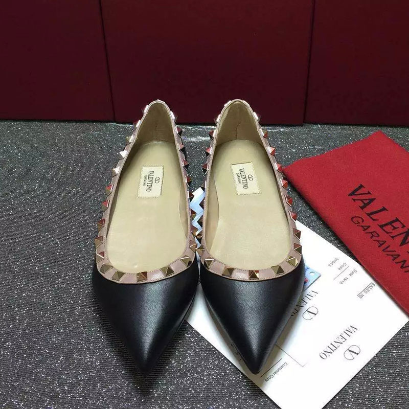 2016 Valentino women Flat shoes in sheepskin leather with Rivet