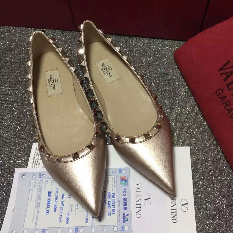 2016 Valentino women Flat shoes in sheepskin leather with Rivet