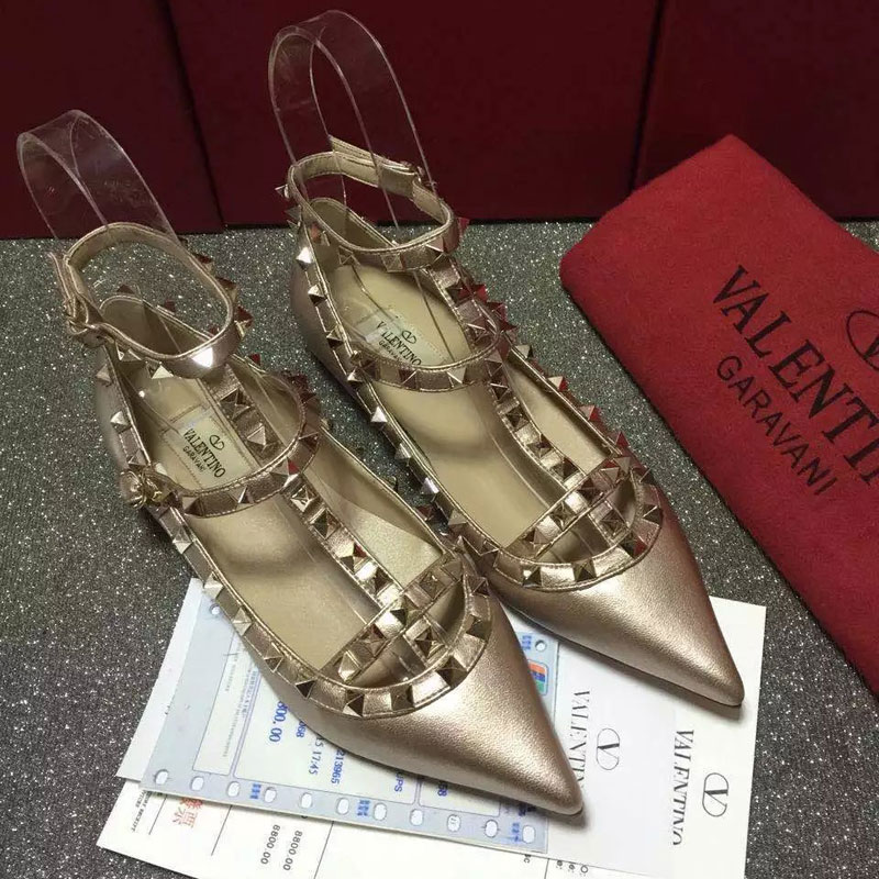 2016 Valentino women Flat shoes in sheepskin leather with Rivet