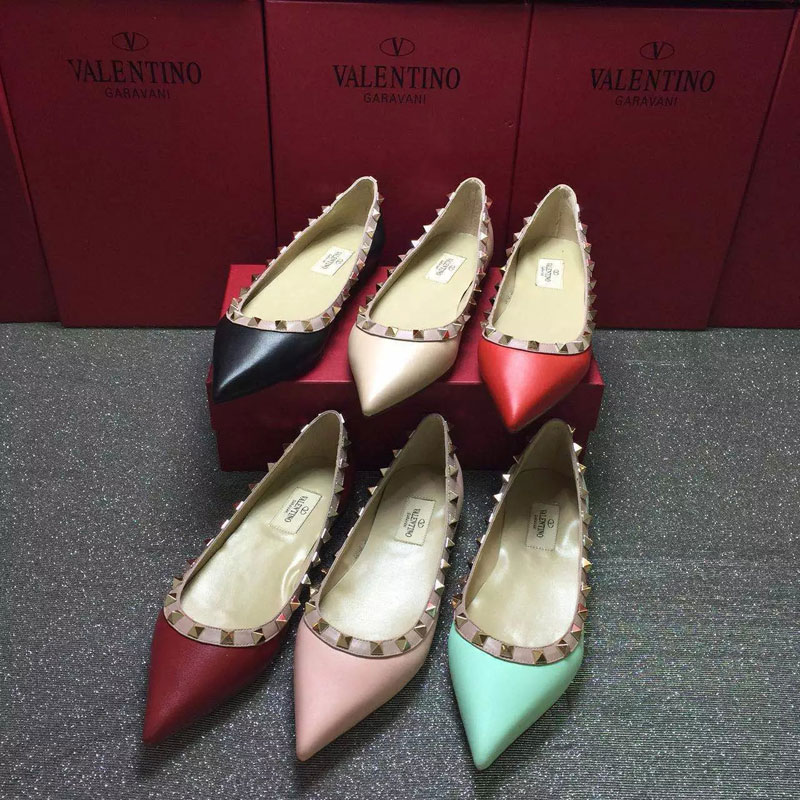 2016 Valentino women Flat shoes in sheepskin leather with Rivet