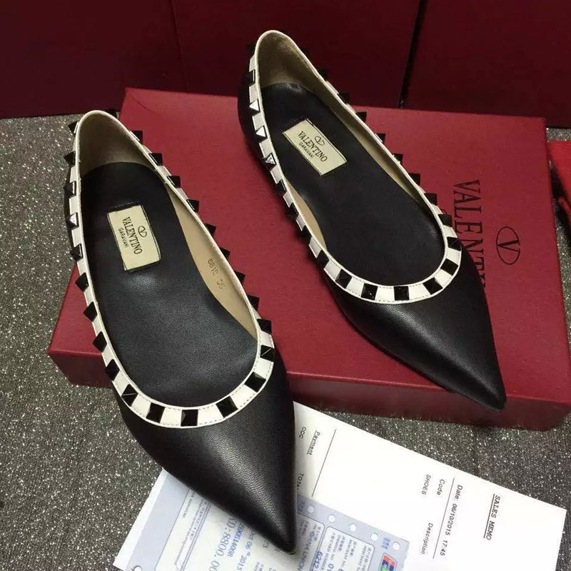 2016 Valentino women Flat shoes in sheepskin leather with Rivet