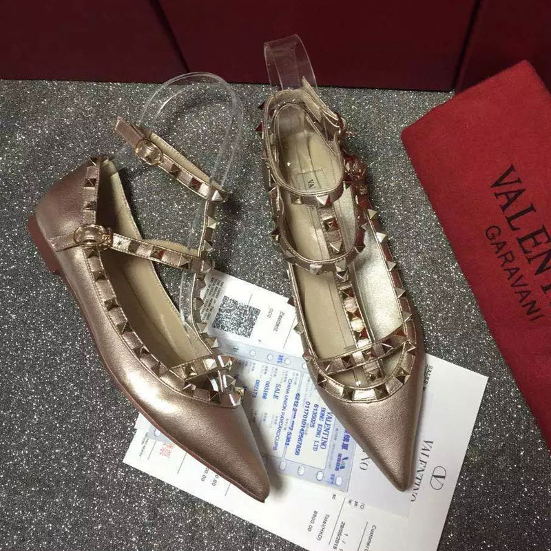 2016 Valentino women Flat shoes in sheepskin leather with Rivet