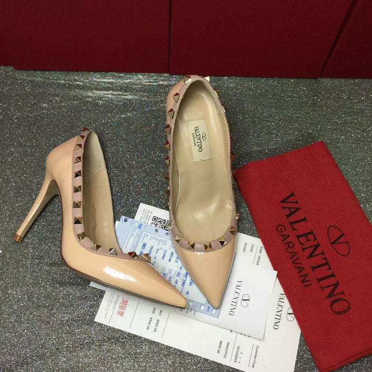 2016 Valentino women shoes in Patent leather with Rivet 9.5cm