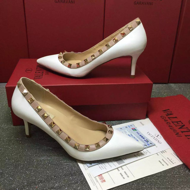 2016 Valentino women shoes in sheepskin leather with Rivet 6.5cm