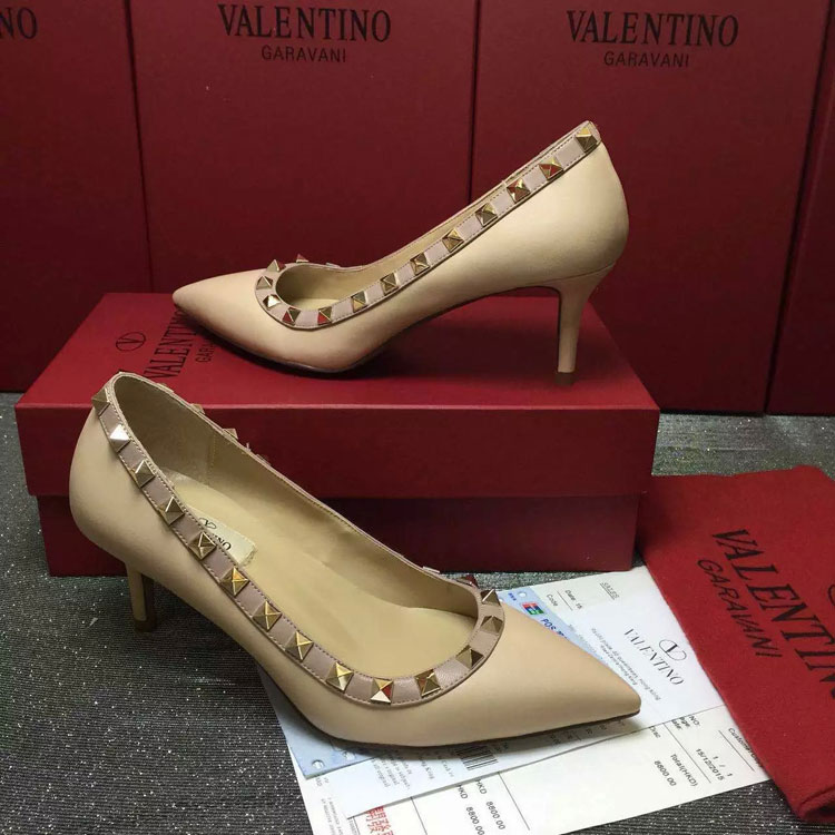 2016 Valentino women shoes in sheepskin leather with Rivet 6.5cm