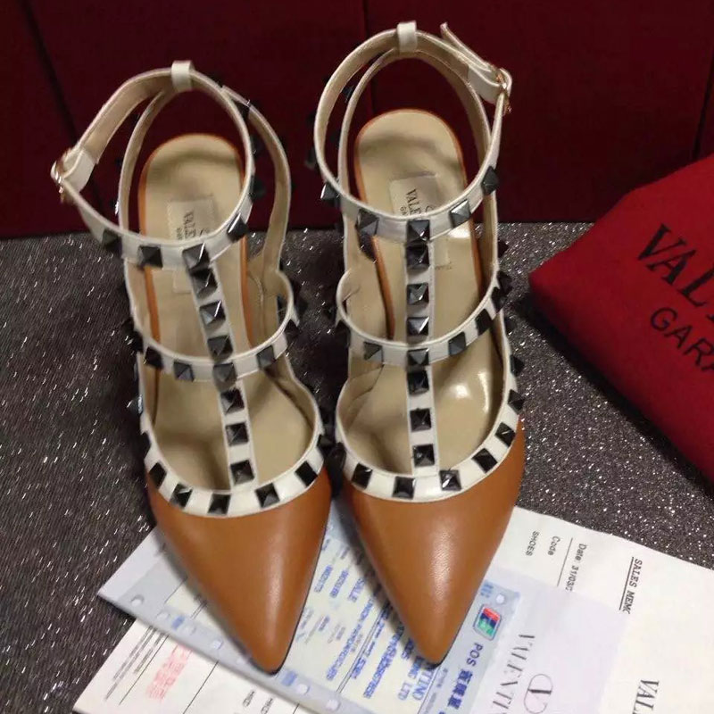 2016 Valentino women shoes in sheepskin leather with Rivet Heel Height 9.5cm