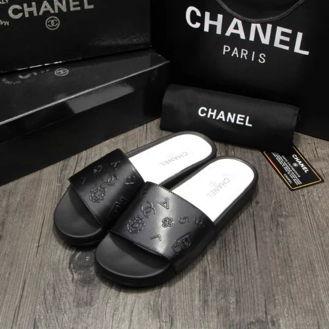 2016 chanle Slippers in Calfskin leather