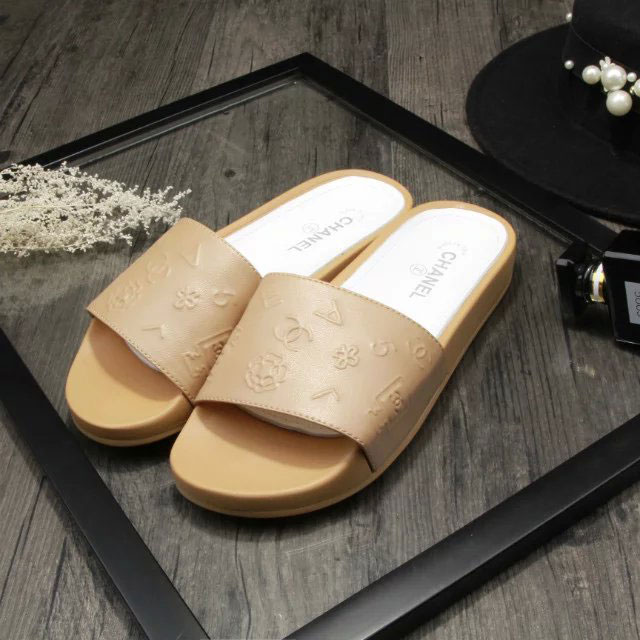 2016 chanle Slippers in Calfskin leather