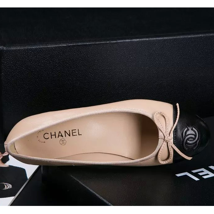 2016 chanle classic flat shoes in sheepskin leather