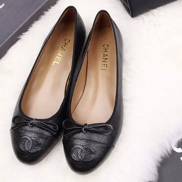 2016 chanle flat shoes in Cowhide leather