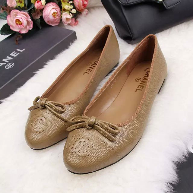 2016 chanle flat shoes in Cowhide leather