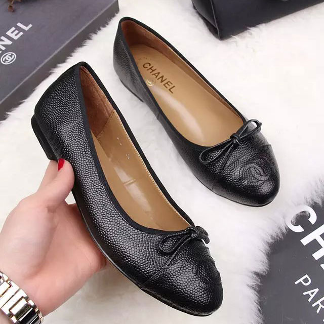 2016 chanle flat shoes in Cowhide leather