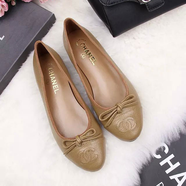 2016 chanle flat shoes in Cowhide leather