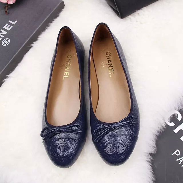 2016 chanle flat shoes in Cowhide leather