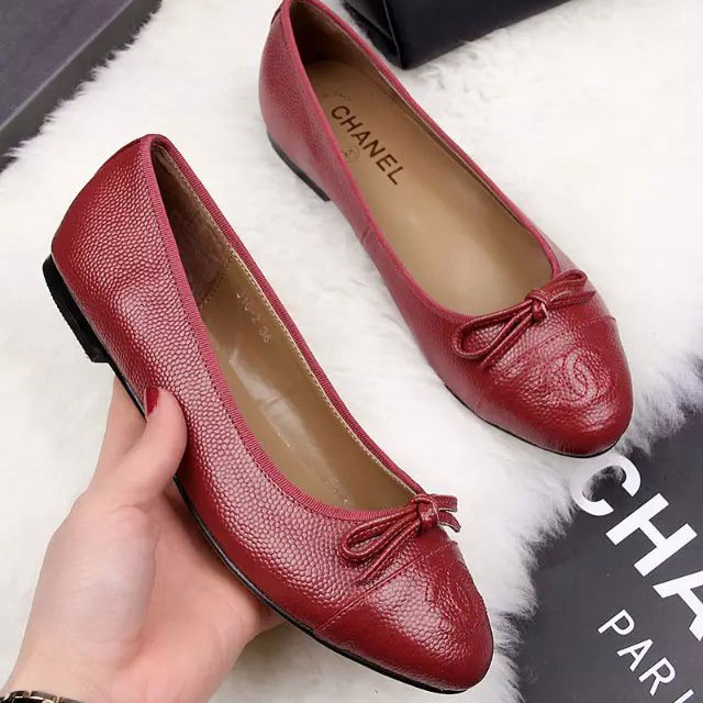 2016 chanle flat shoes in Cowhide leather