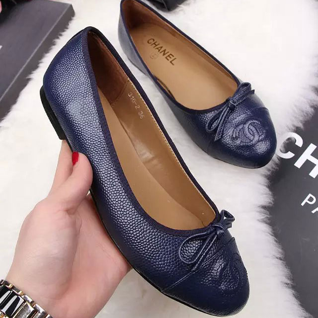 2016 chanle flat shoes in Cowhide leather