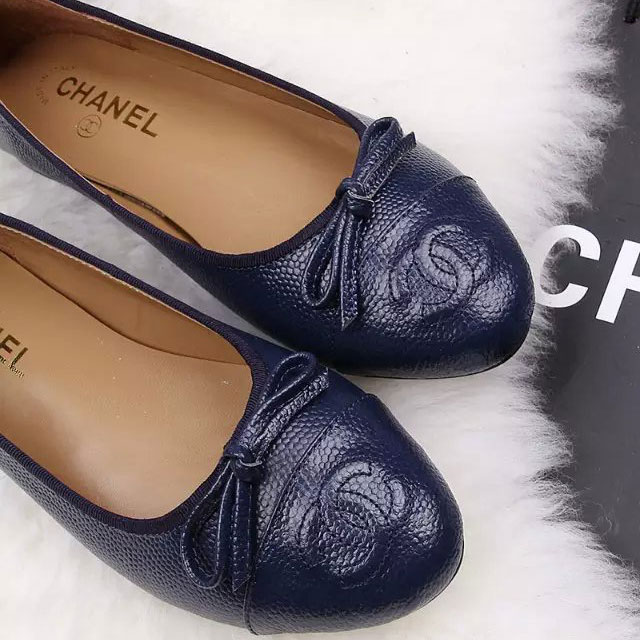 2016 chanle flat shoes in Cowhide leather