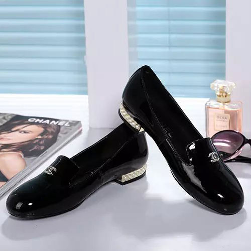 2016 chanle shoes in Patent leather