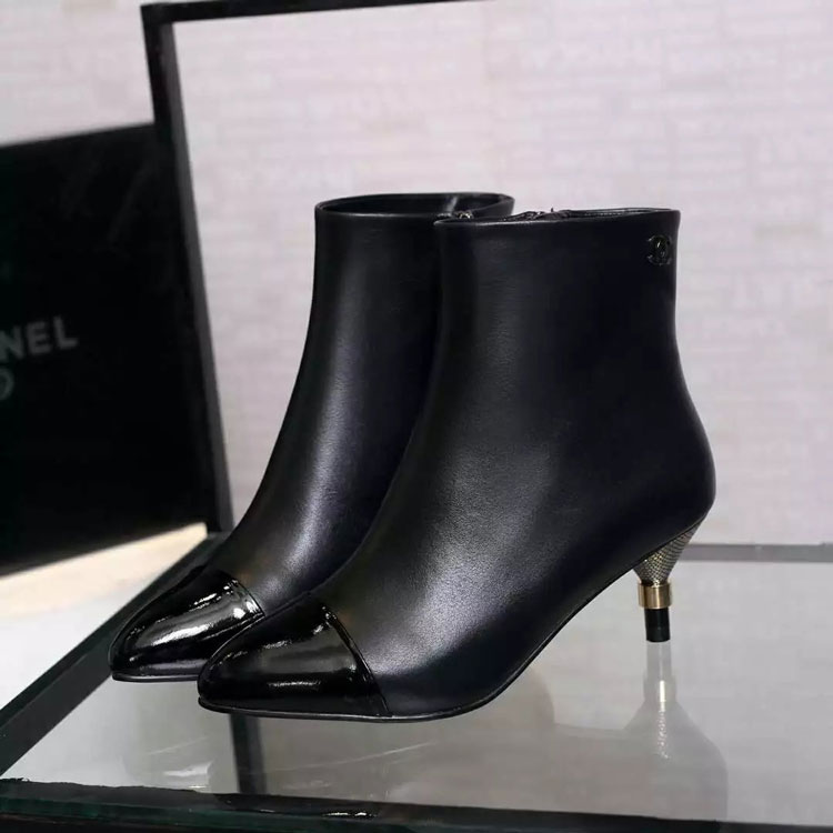 2016 chanle women Boots in Calfskin Leather