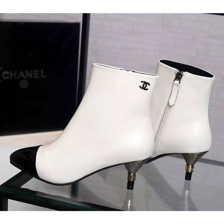 2016 chanle women Boots in Calfskin Leather