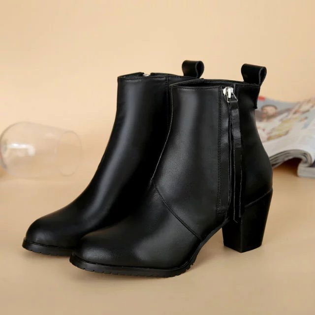 2016 chanle women Boots in Calfskin leather