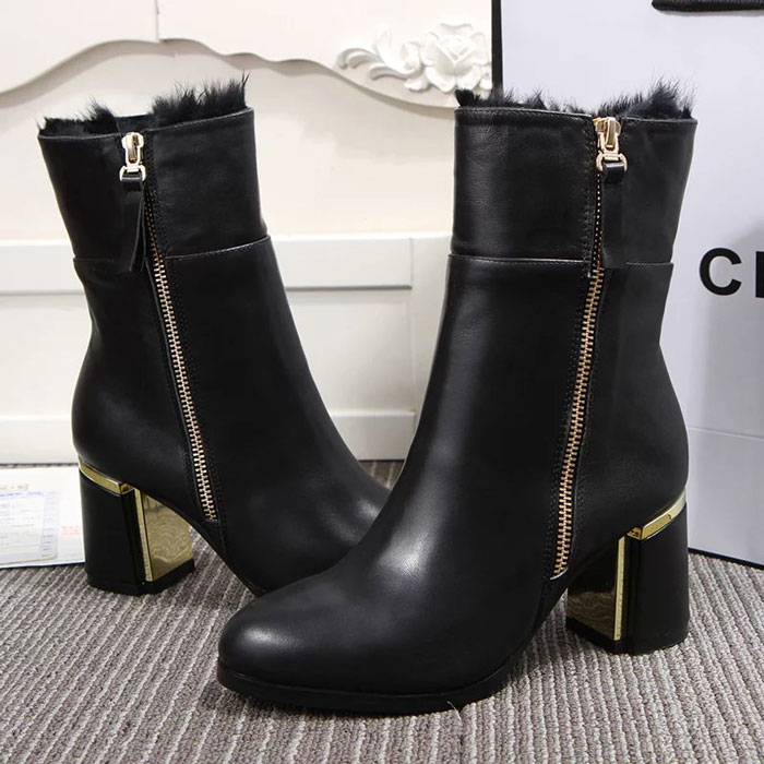 2016 chanle women Boots in Calfskin leather