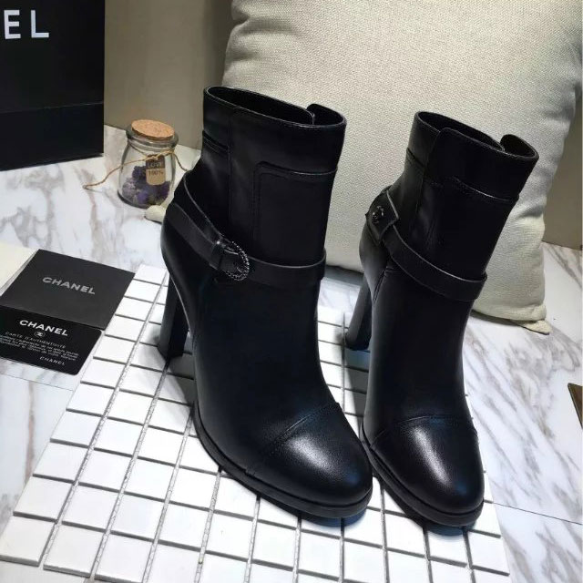 2016 chanle women Boots in Calfskin leather