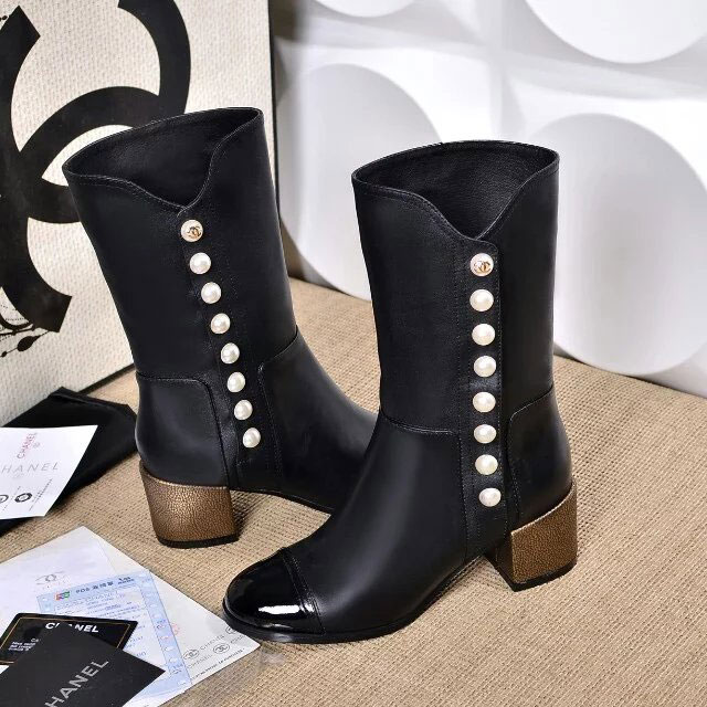 2016 chanle women Boots in Calfskin leather