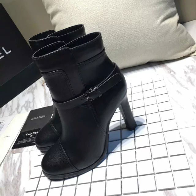 2016 chanle women Boots in Calfskin leather