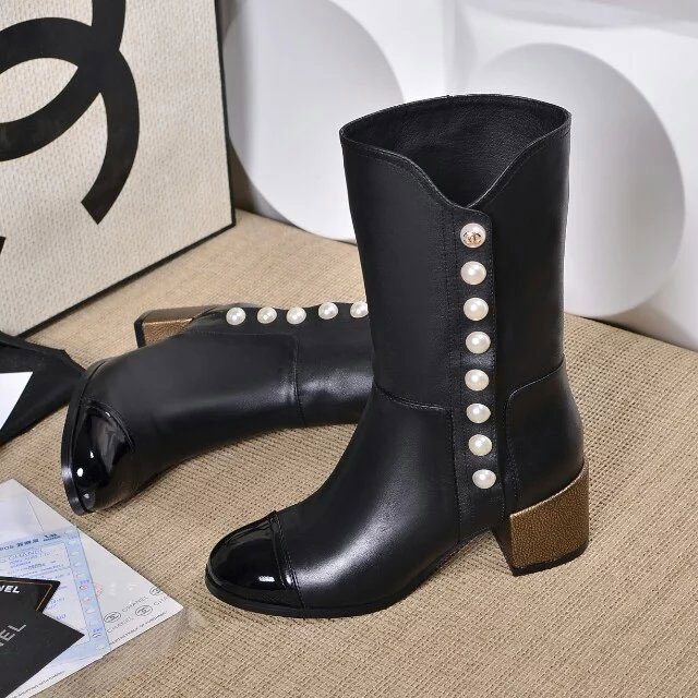 2016 chanle women Boots in Calfskin leather