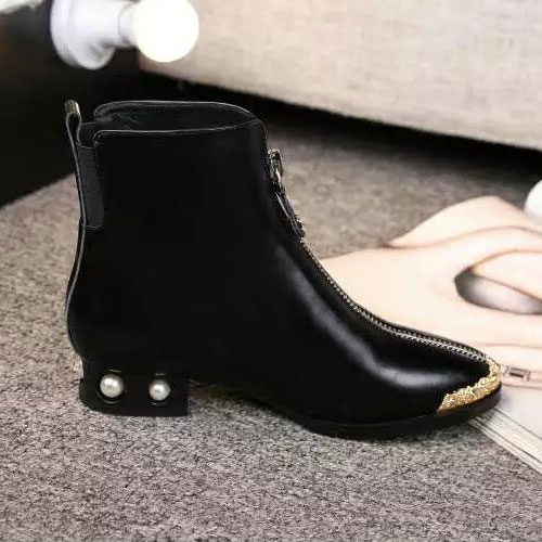 2016 chanle women Boots in Calfskin leather