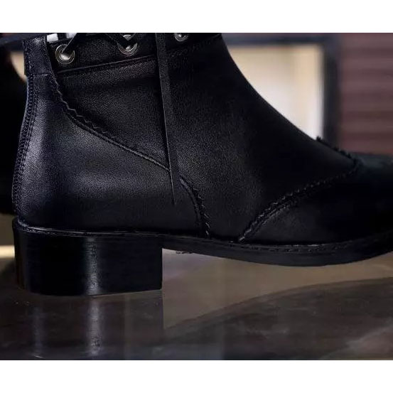 2016 chanle women Boots in Calfskin leather