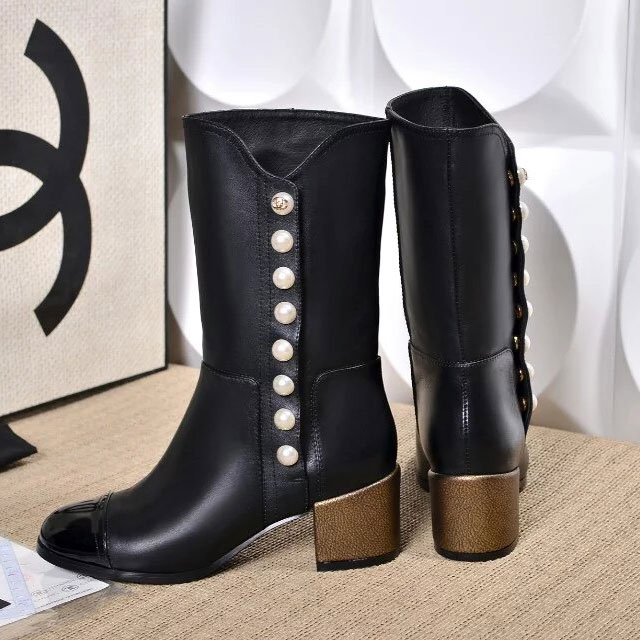 2016 chanle women Boots in Calfskin leather