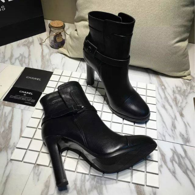 2016 chanle women Boots in Calfskin leather