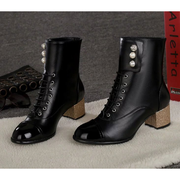 2016 chanle women Boots in Calfskin leather