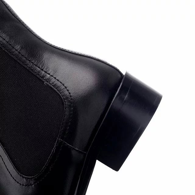 2016 chanle women Boots in Calfskin leather