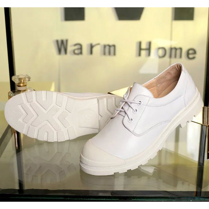 2016 chanle women Casual shoes in Calfskin Leather