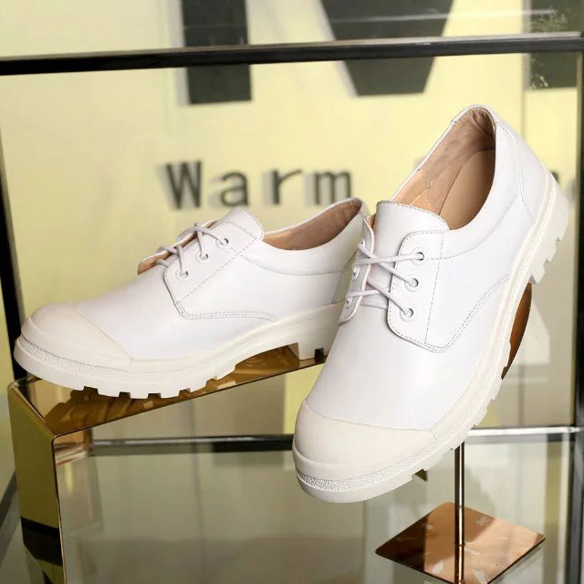 2016 chanle women Casual shoes in Calfskin Leather