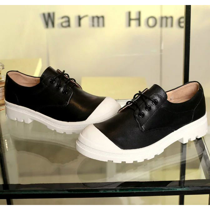 2016 chanle women Casual shoes in Calfskin Leather