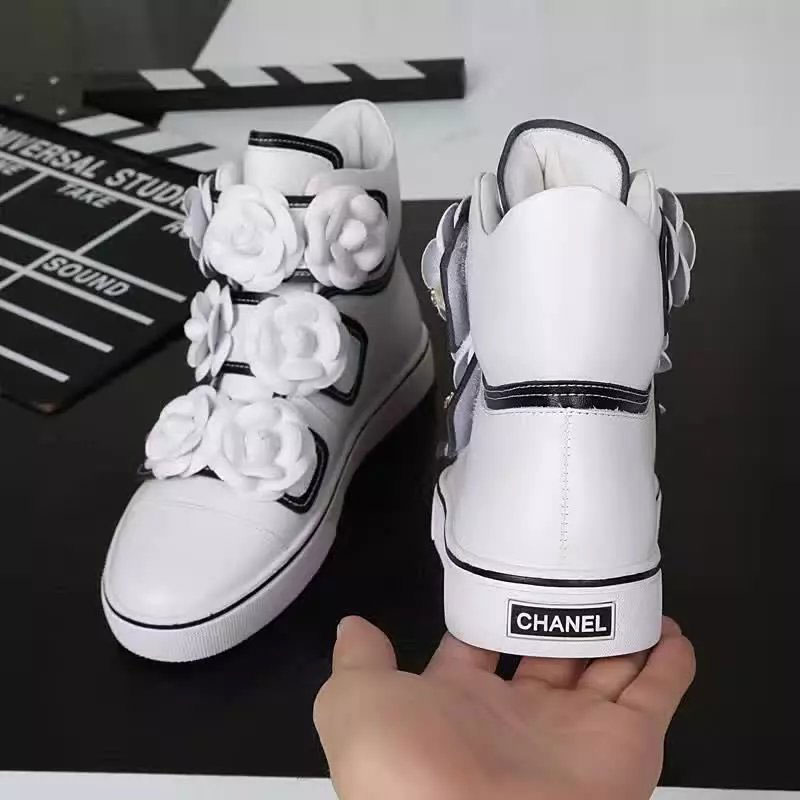 2016 chanle women Sneakers shoes in Calfskin leather