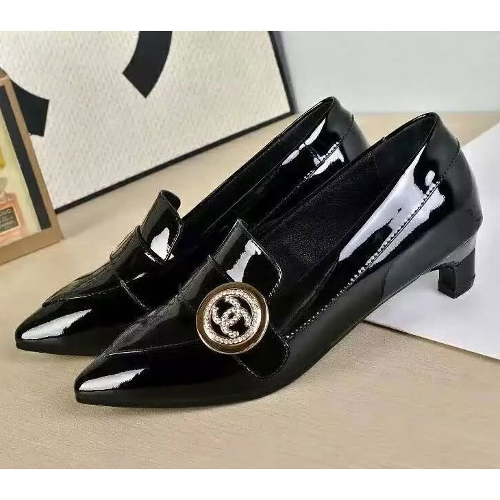 2016 chanle women shoes in Patent leather