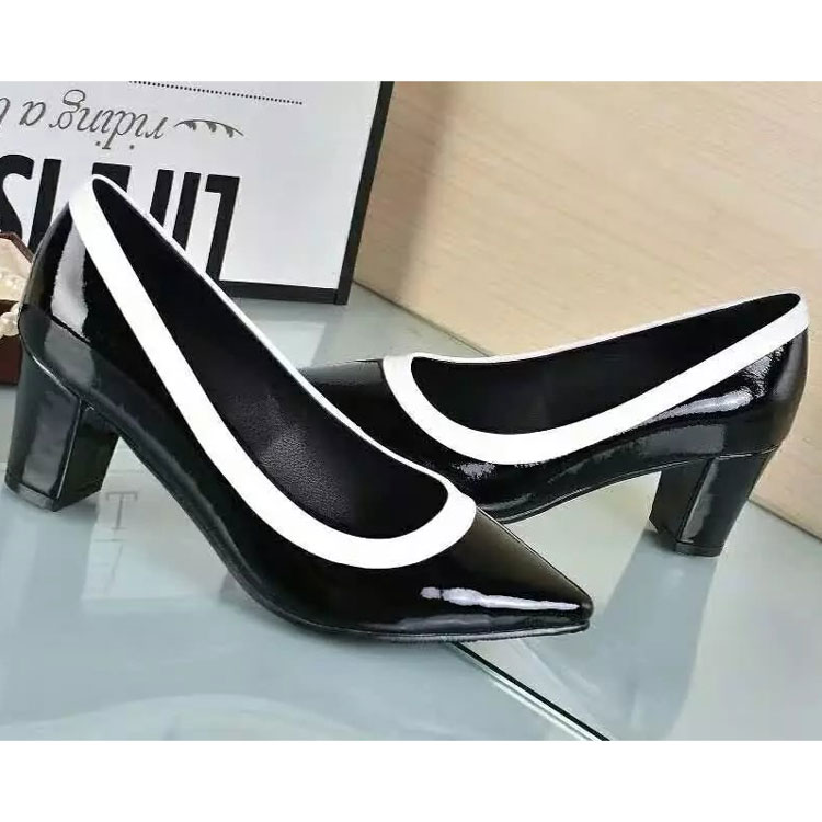 2016 chanle women shoes in Patent leather