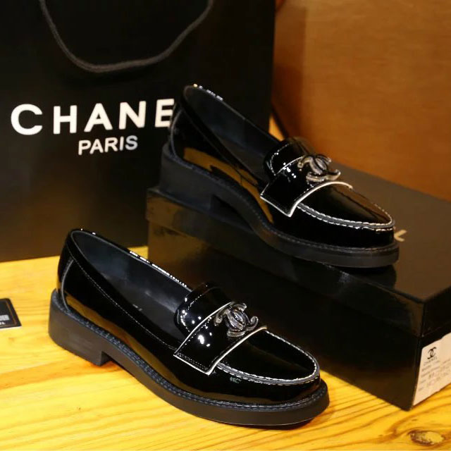 2016 chanle women shoes in Patent leather