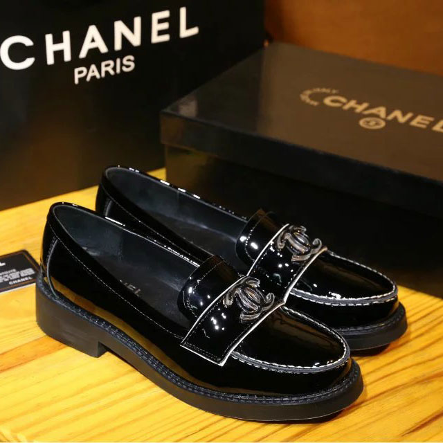 2016 chanle women shoes in Patent leather